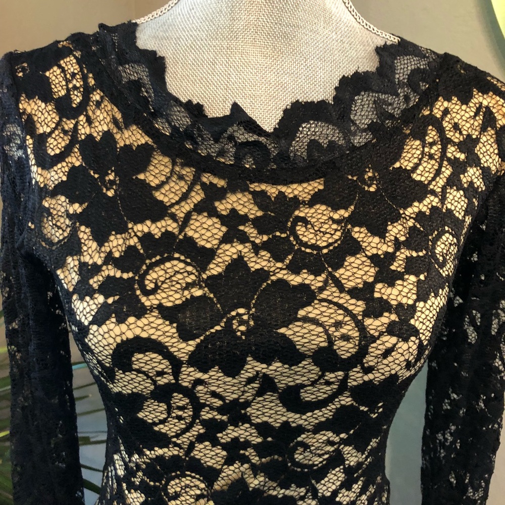 Lace Dress - Picture 4 of 8